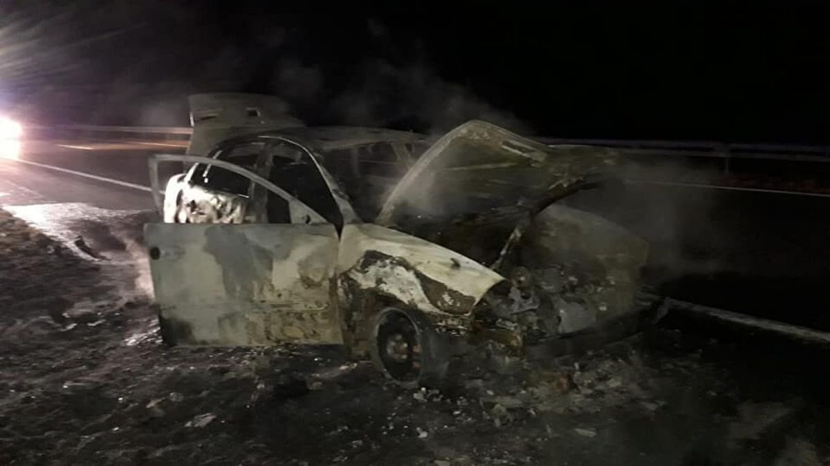 FOTO Mladiću se zapalio auto u vožnji na autocesti kod Okučana